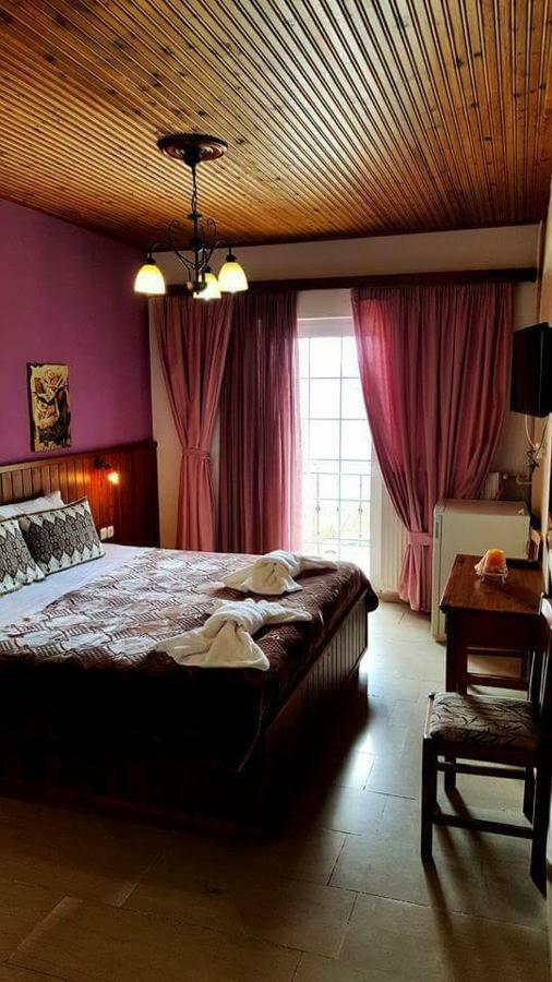 Χenonas Ziakos Hotel Amárantos Eksteriør billede
