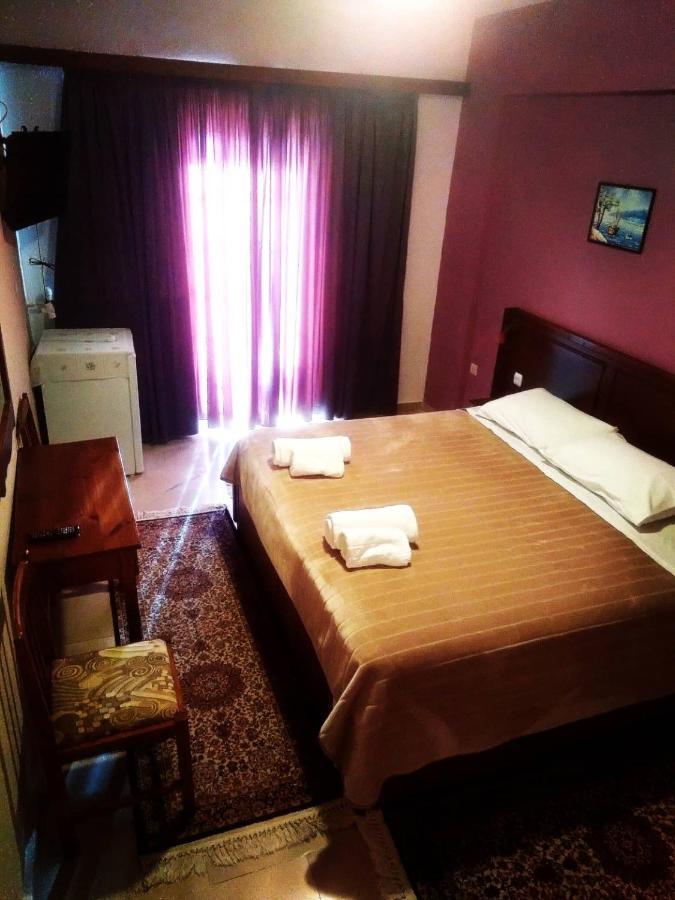 Χenonas Ziakos Hotel Amárantos Eksteriør billede